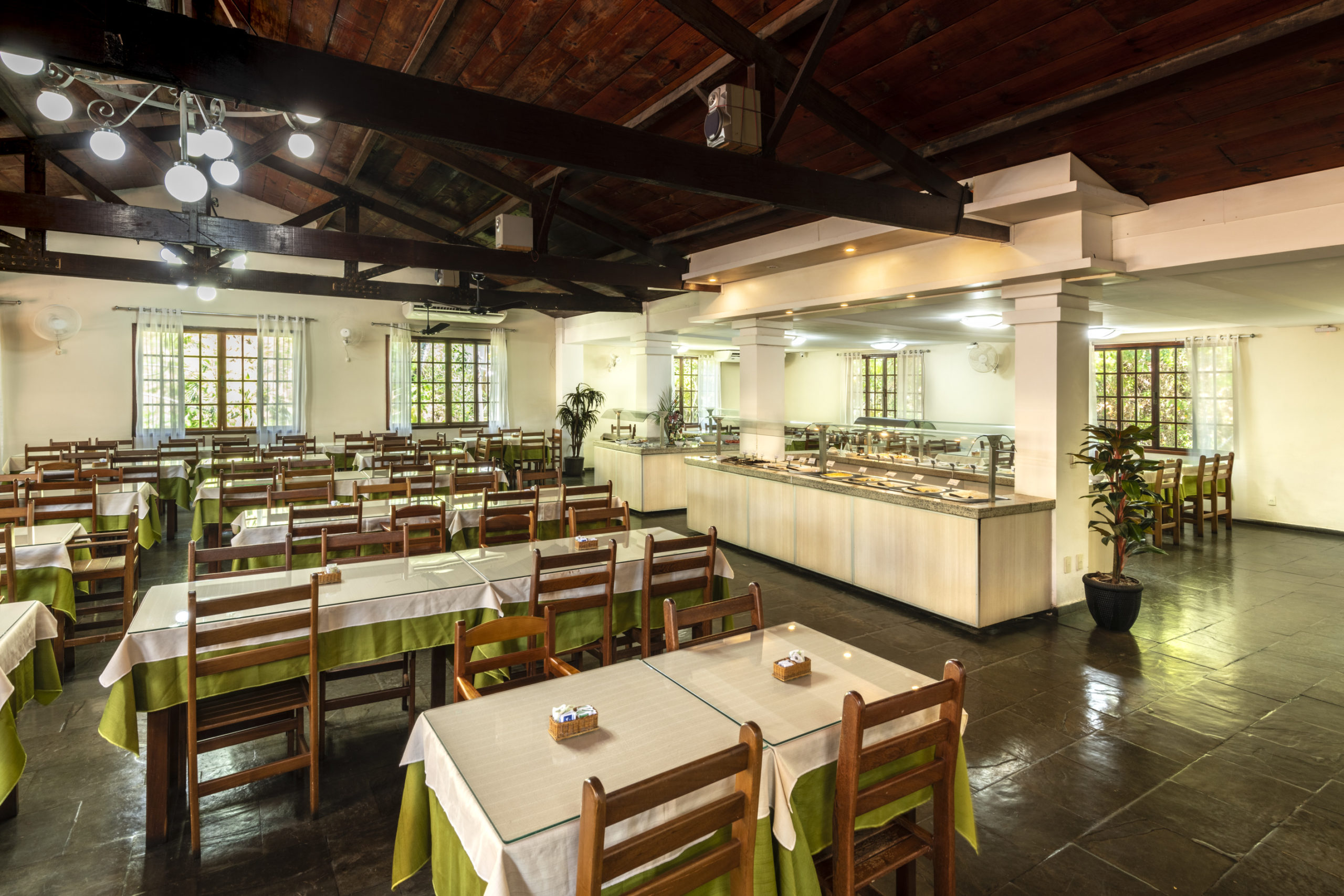 RESTAURANTE 02 (1)